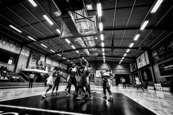 Où acheter des billets pour voir l'ac milan au stade ?